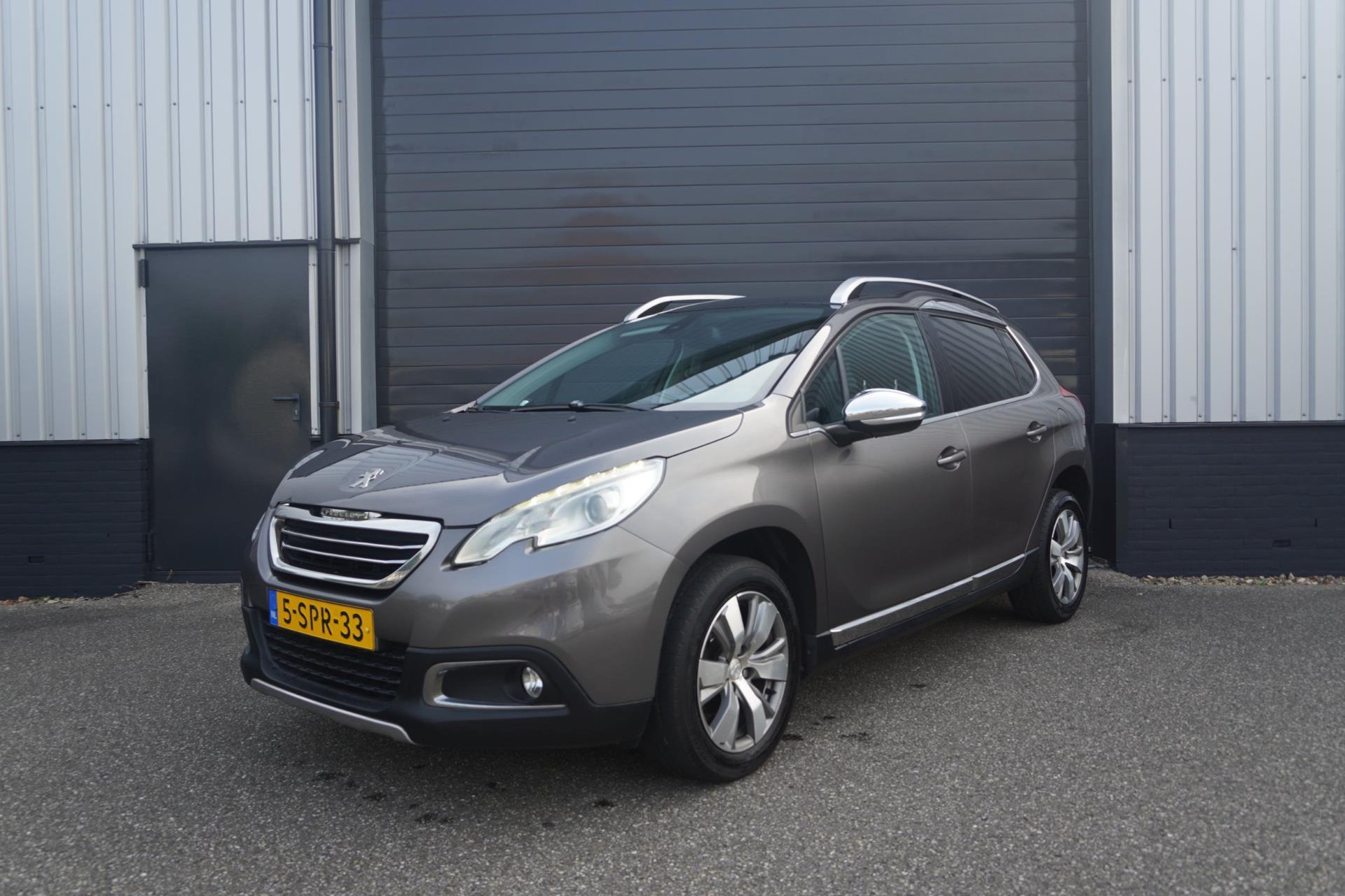Peugeot 2008 1.2 VTi Allure Pack Premium Plus I Vol Opties|Leder, Navigatie & Panoramadak| 40305176-0.jpg | Autobedrijf Boshouwers de Beer