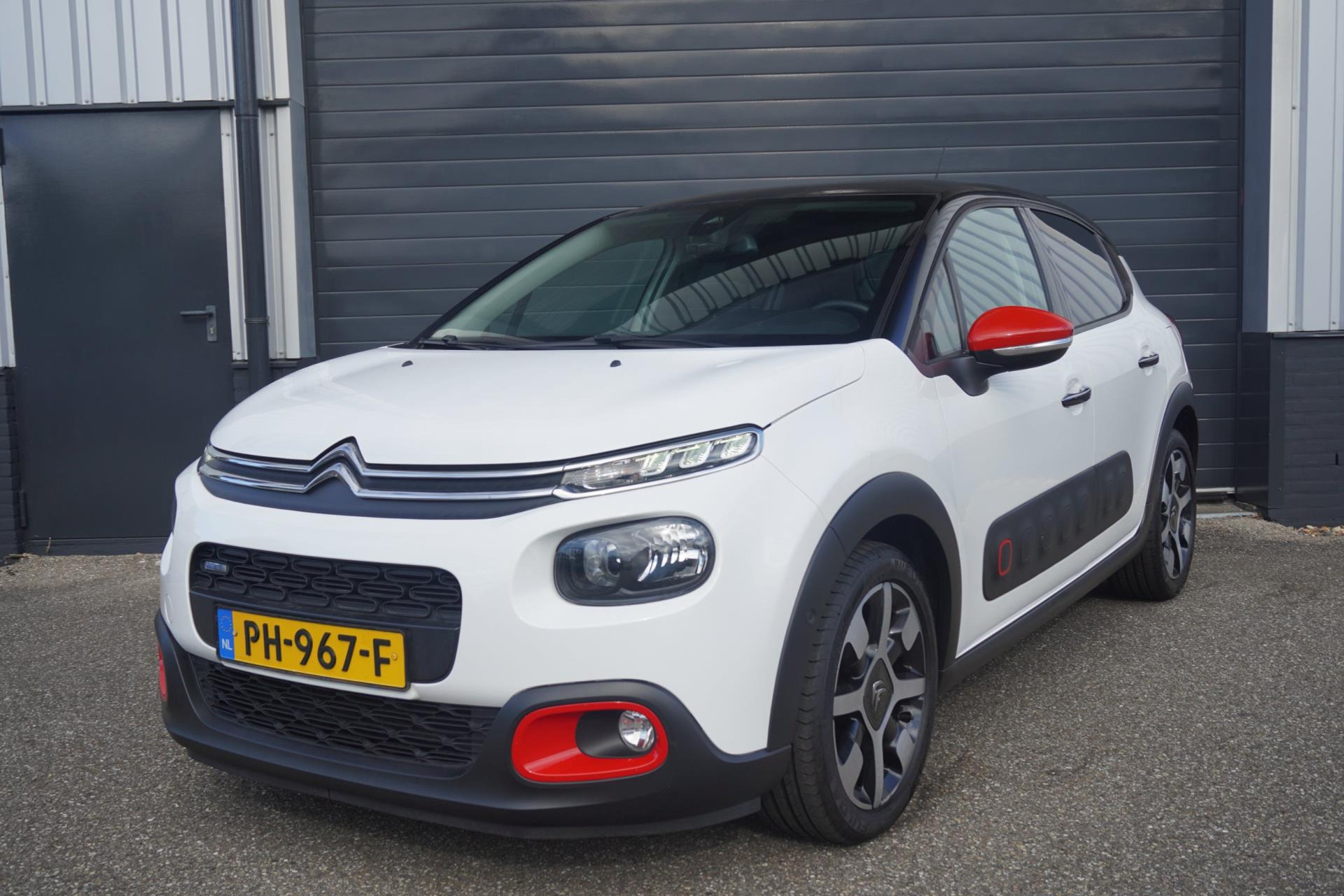 Citroën C3 1.2 PureTech S&S Shine | Navigatie | Climate Control | Dealer onderhouden | Trekhaak afn. | 44380245-0.jpg | Autobedrijf Boshouwers de Beer