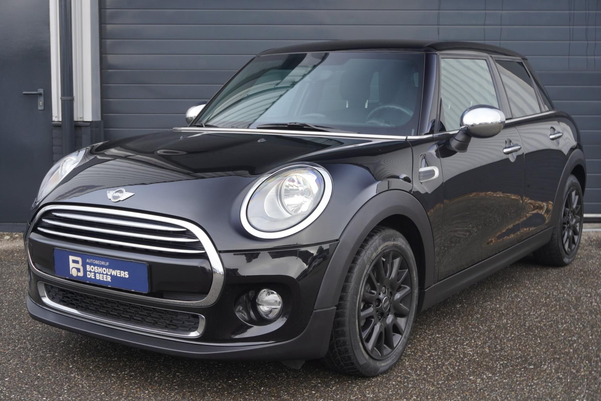 MINI Cooper Mini 1.5 Business 45734891-0.jpg | Autobedrijf Boshouwers de Beer