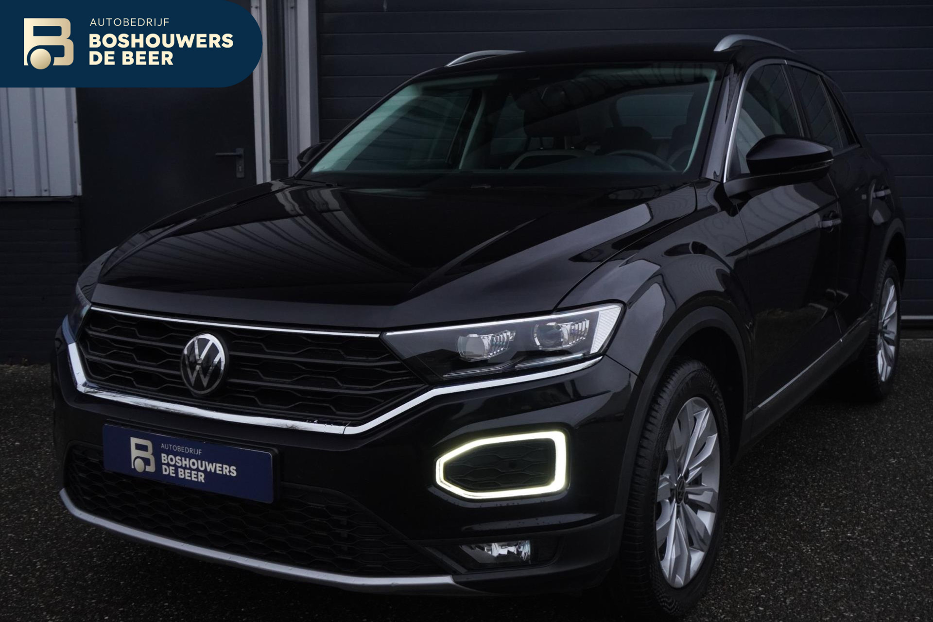 Volkswagen T-Roc 1.5 TSI Sport | Navigatie | Climat Control | Lage KM-stand 51202702-0.jpg | Autobedrijf Boshouwers de Beer