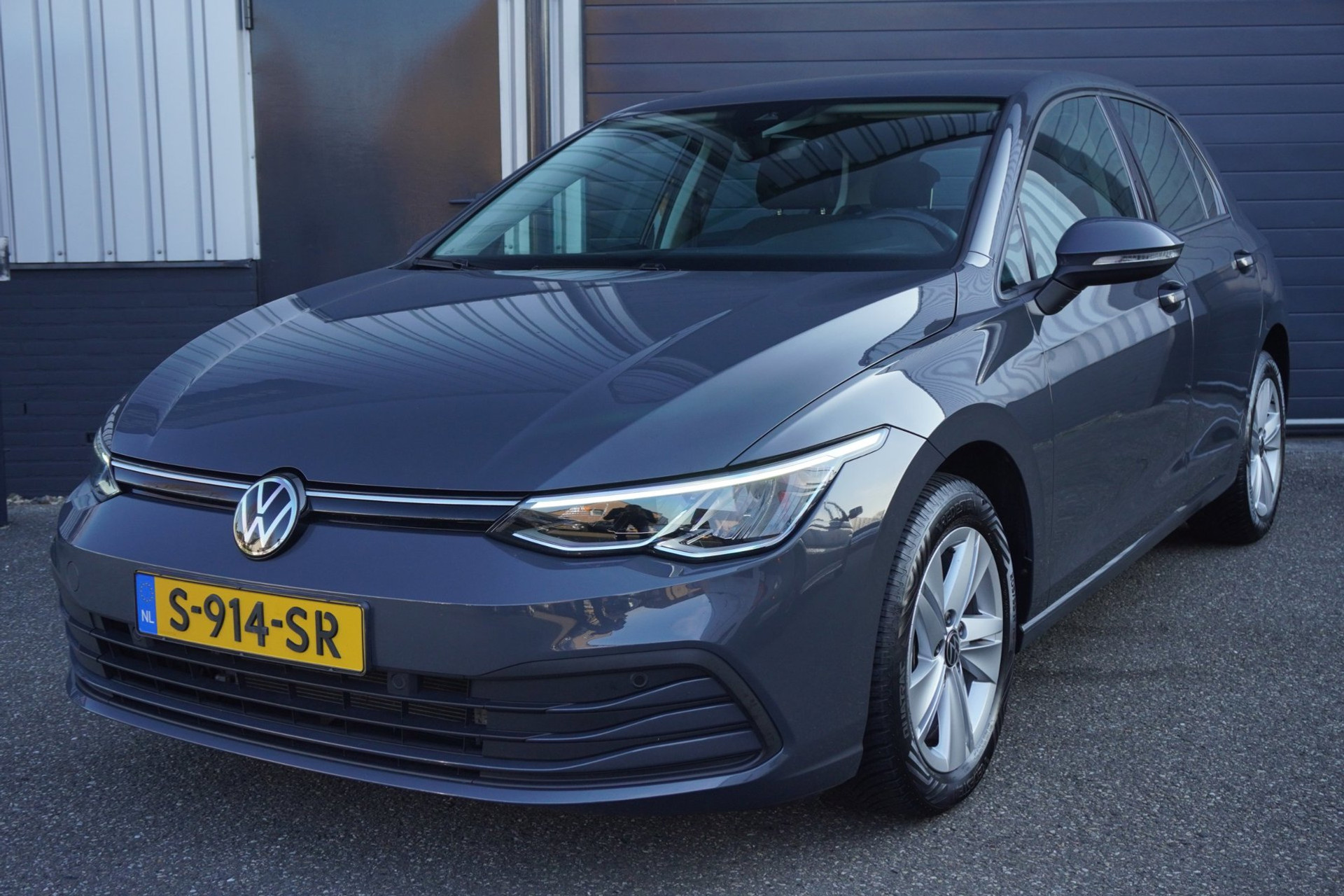 Volkswagen Golf 1.0 eTSI Life | Orig NL | NAP | Automaat | Virtual Cockpit | Navigatie 52111738-0.jpg | Autobedrijf Boshouwers de Beer