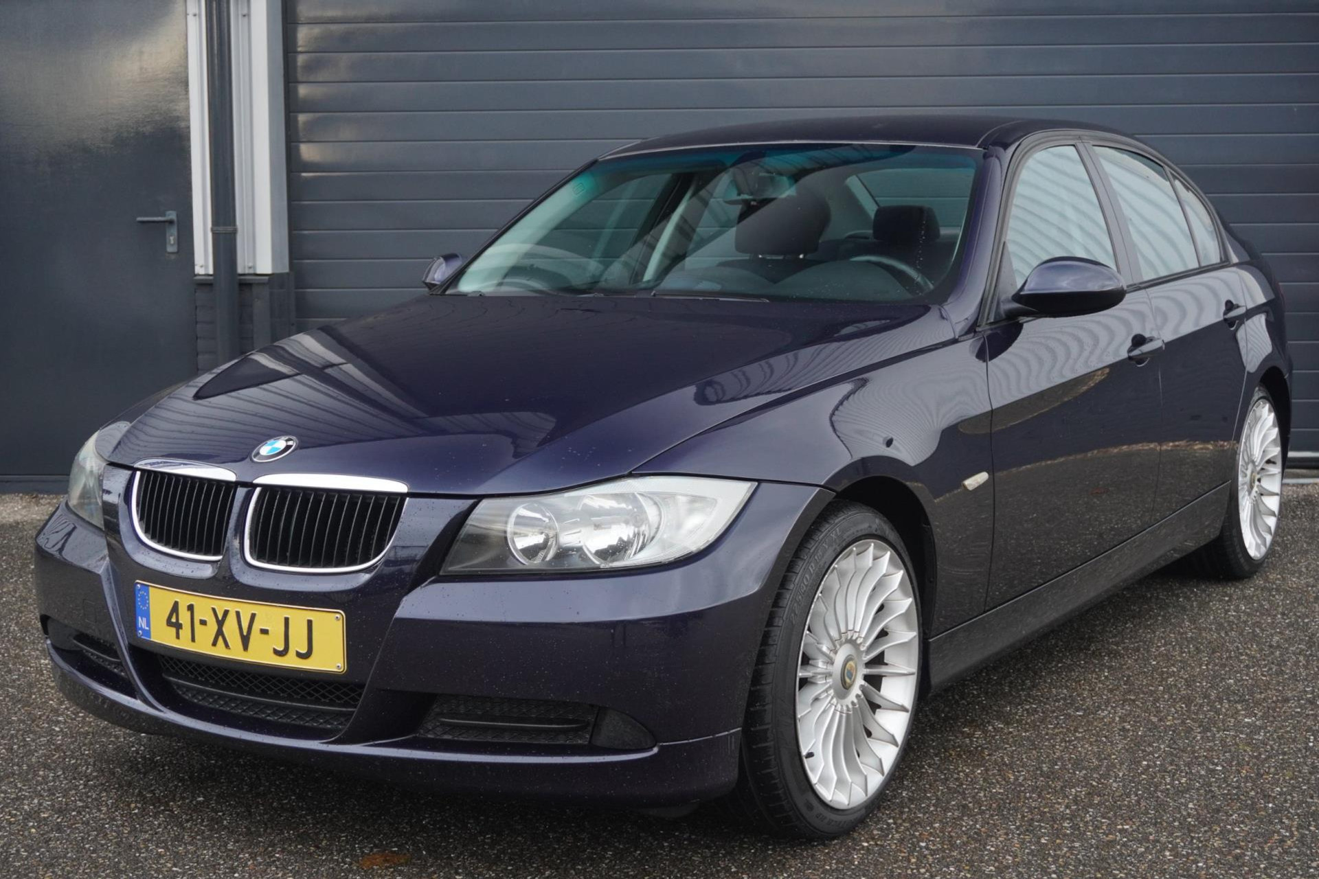 BMW 3 Serie 318i Sedan | NAP | Onderhoudhistorie aanwezig | Olieverbruik 49371713-0.jpg | Autobedrijf Boshouwers de Beer