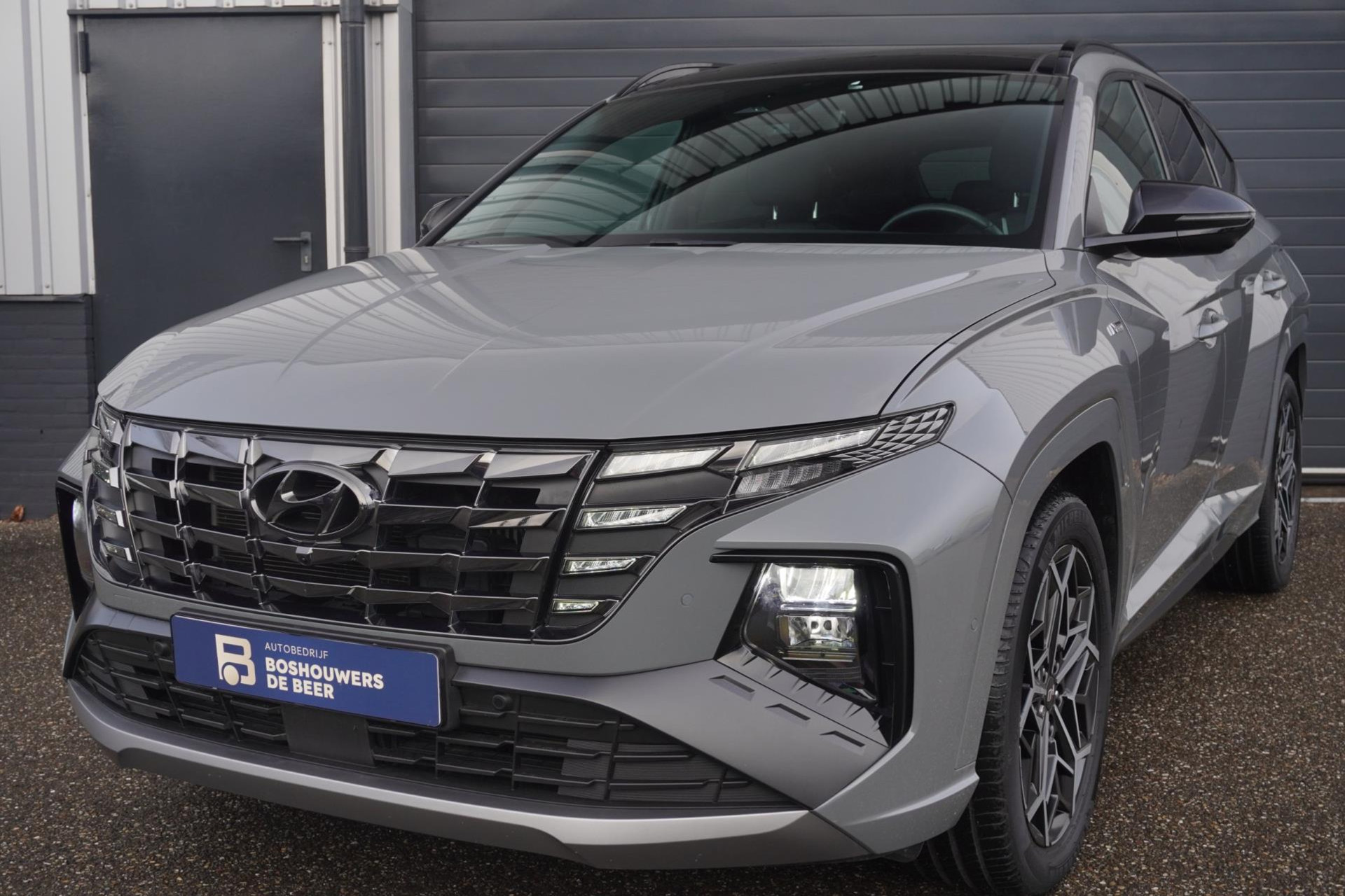 Hyundai Tucson 1.6 T-GDI PHEV N Line Sky 4WD | Panoramadak | Shadow Grey | Vol opties 50414322-0.jpg | Autobedrijf Boshouwers de Beer