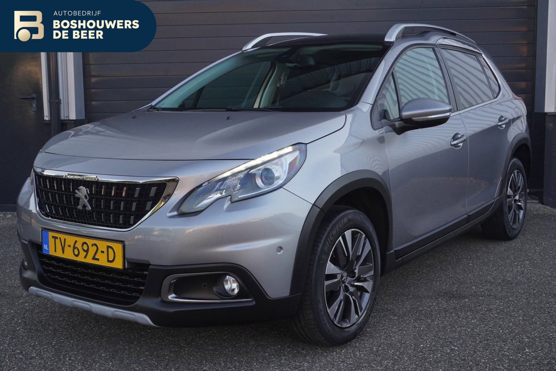 Peugeot 2008 1.2 PureTech GT-line Allure | Panoramadak | Navigatie | Trekhaak | Dealeronderhouden 54502611-0.jpg | Autobedrijf Boshouwers de Beer